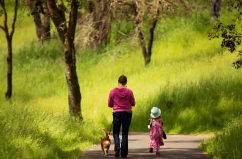 Family walking at Sonoma Valley Regional Park