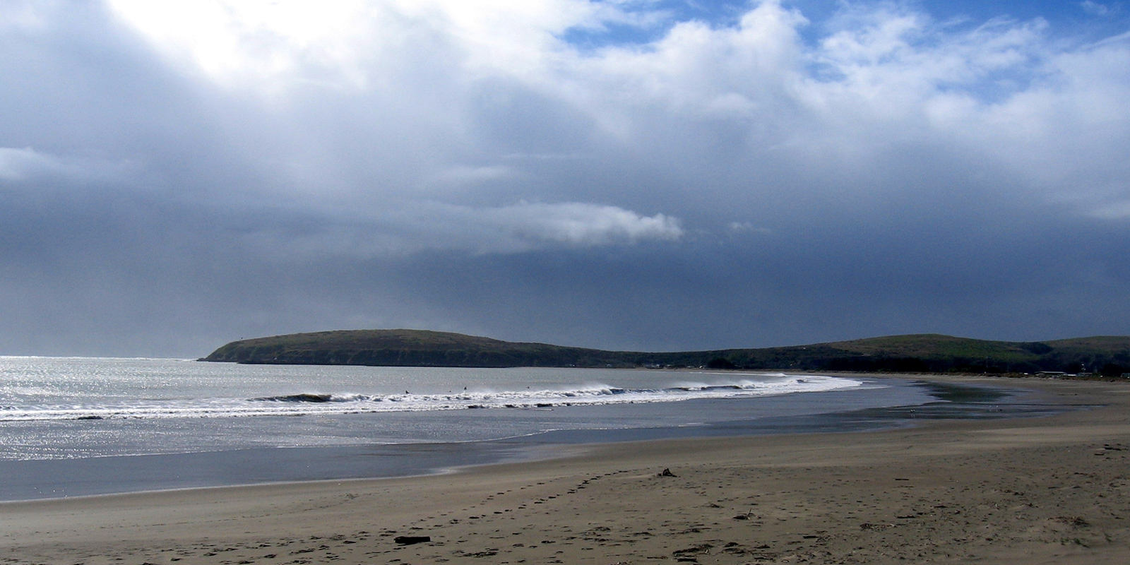 Doran Beach under a cloudy sky 