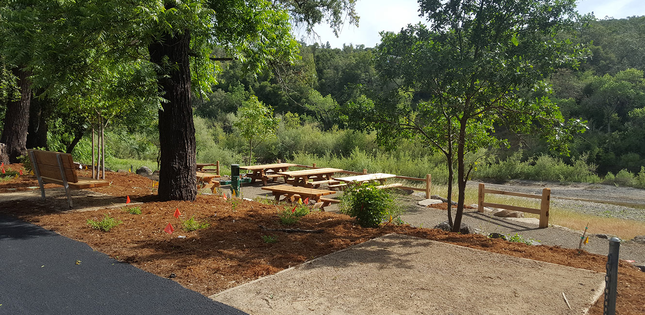 Del Rio Woods Park riverbank looking downstream