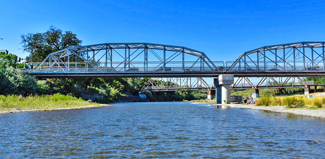 Healdsburg Veterans Memorial Beach on the Russian River