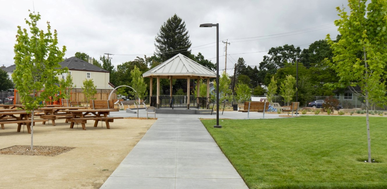 Andys Park Gazebo and Tables