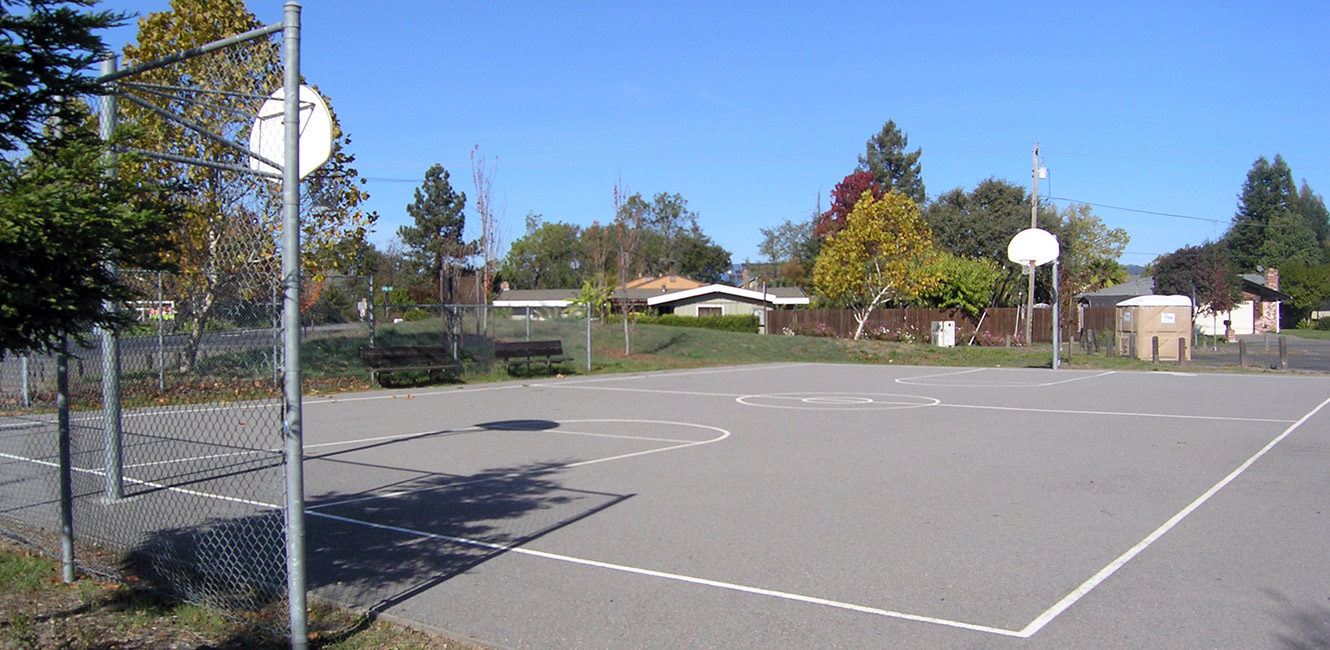 Ernie Smith Community Park basketball courts